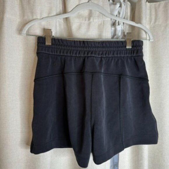 Lululemon Softstreme High-Rise Short 4” – Black - Picture 4 of 6